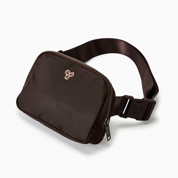 Aritzia TnAction Rich Mocha Brown On-the-way Exposed Bag - Picture 4 of 8